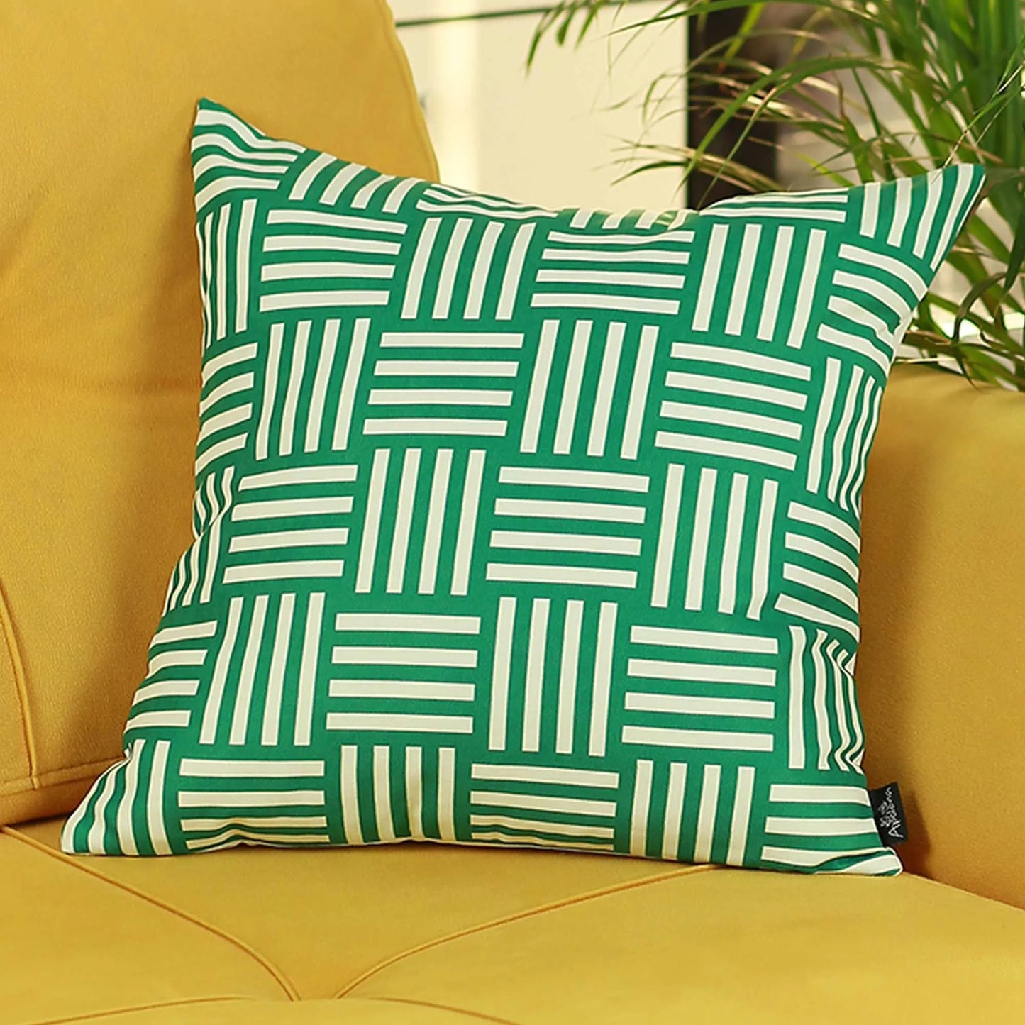 18"X18" Memphis Printed Decorative Throw Pillow Cover Homeroots