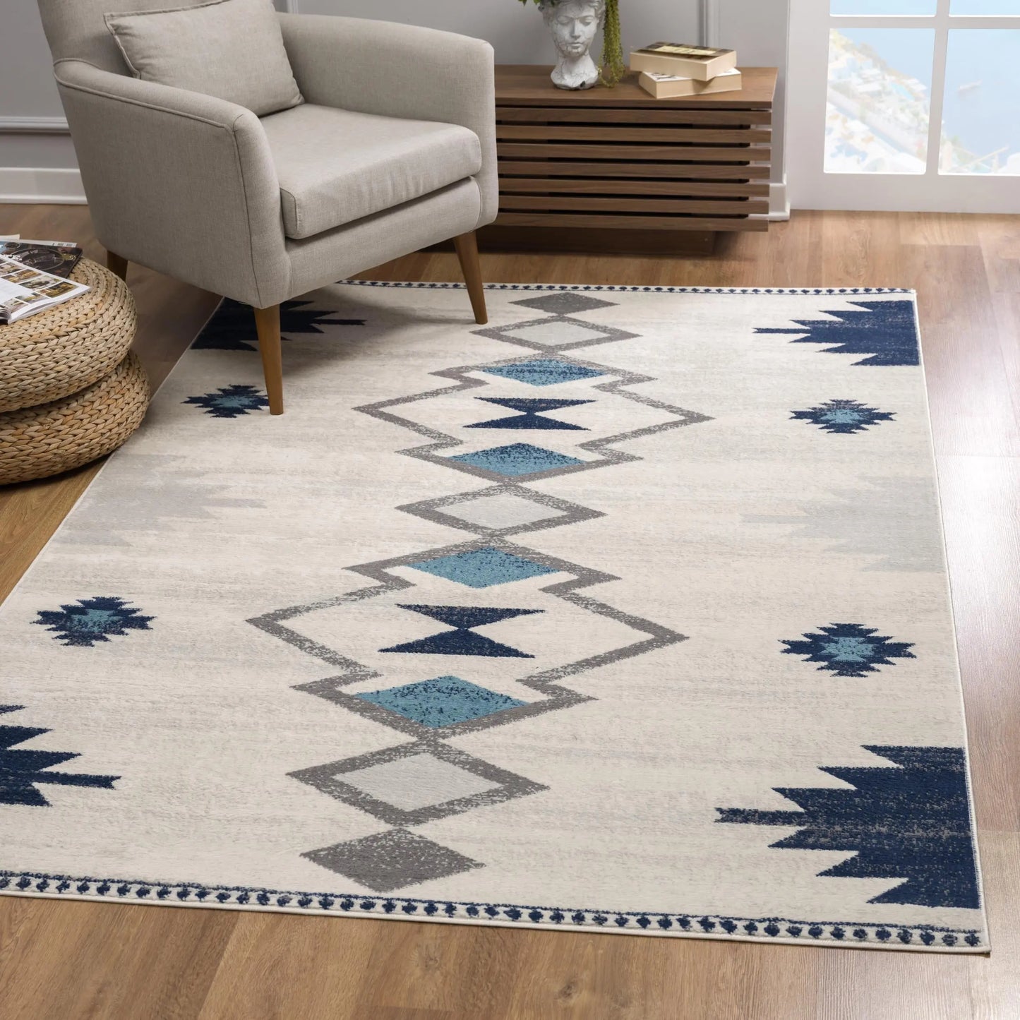 8' X 10' Blue and Ivory Southwestern Area Rug Homeroots