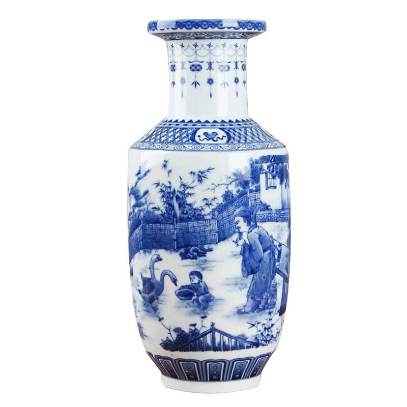 Classic Antique Chinese Blue and White Ceramic Vase Ai BlakHom