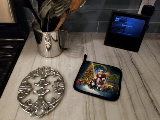 Bernese Mountain Dog and Santa Claus Pair of Pot Holders Caroline's Treasures