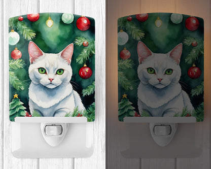 Khao Manee Cat By the Christmas Tree Ceramic Night Light Caroline's Treasures