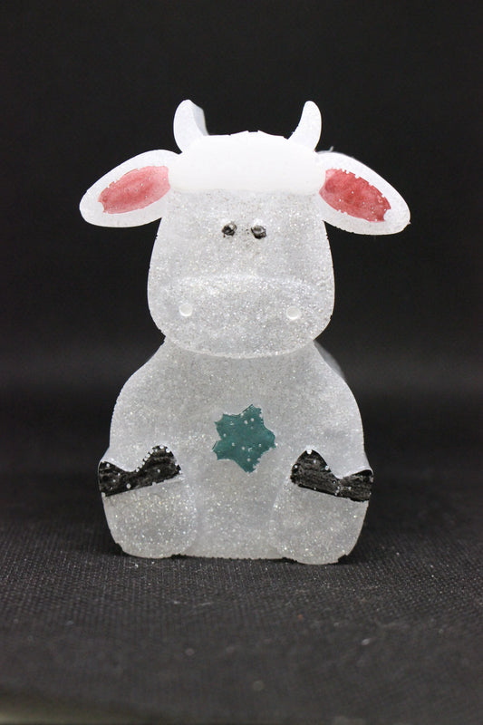 Charming Cow Resin Decor for Unique Home Accents-0